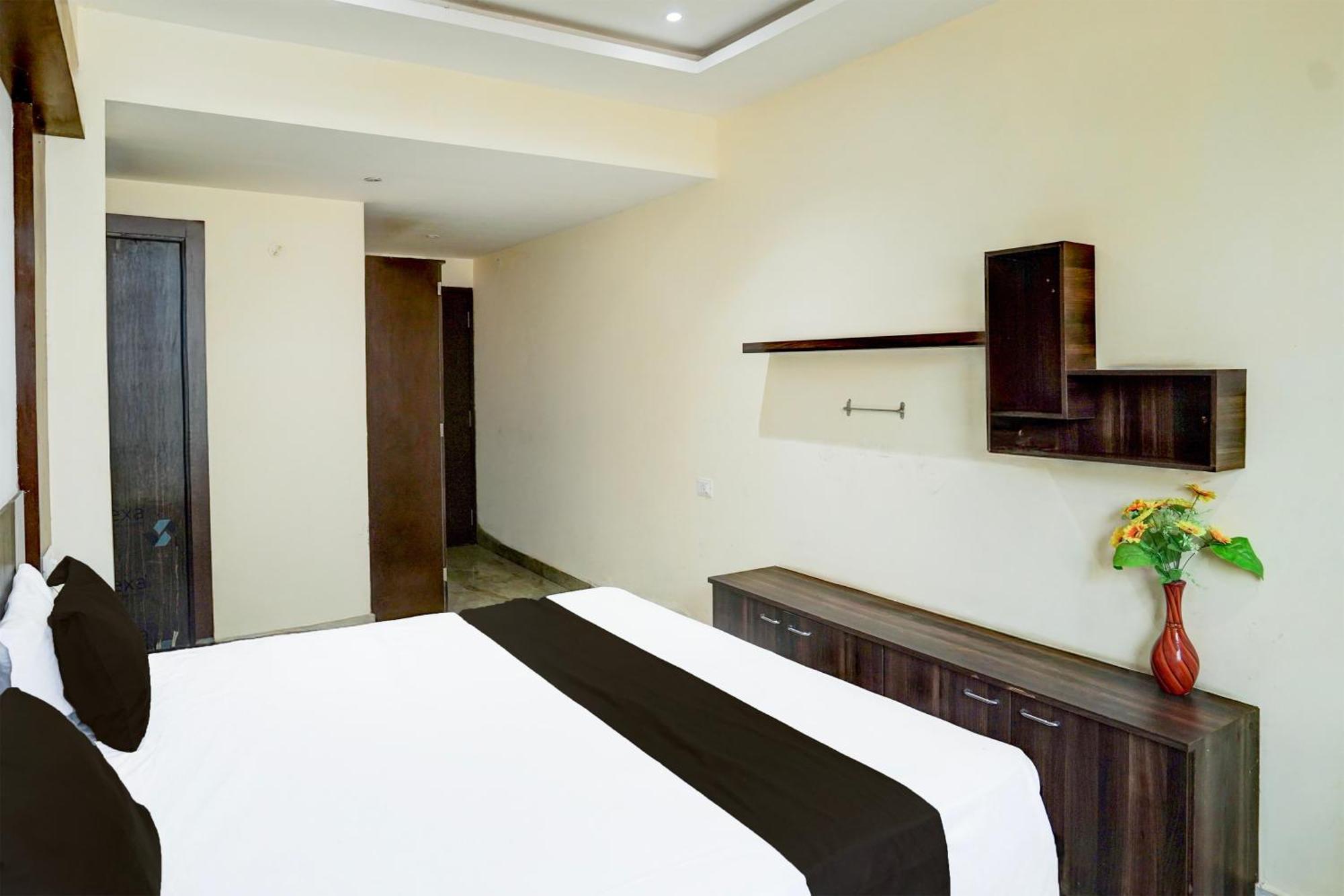 Hotel O Ss Palace Rāipur Esterno foto